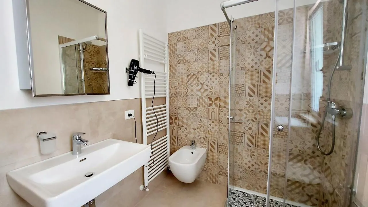 Narcisa View Lake&Pool Apartment Bardolino Italy